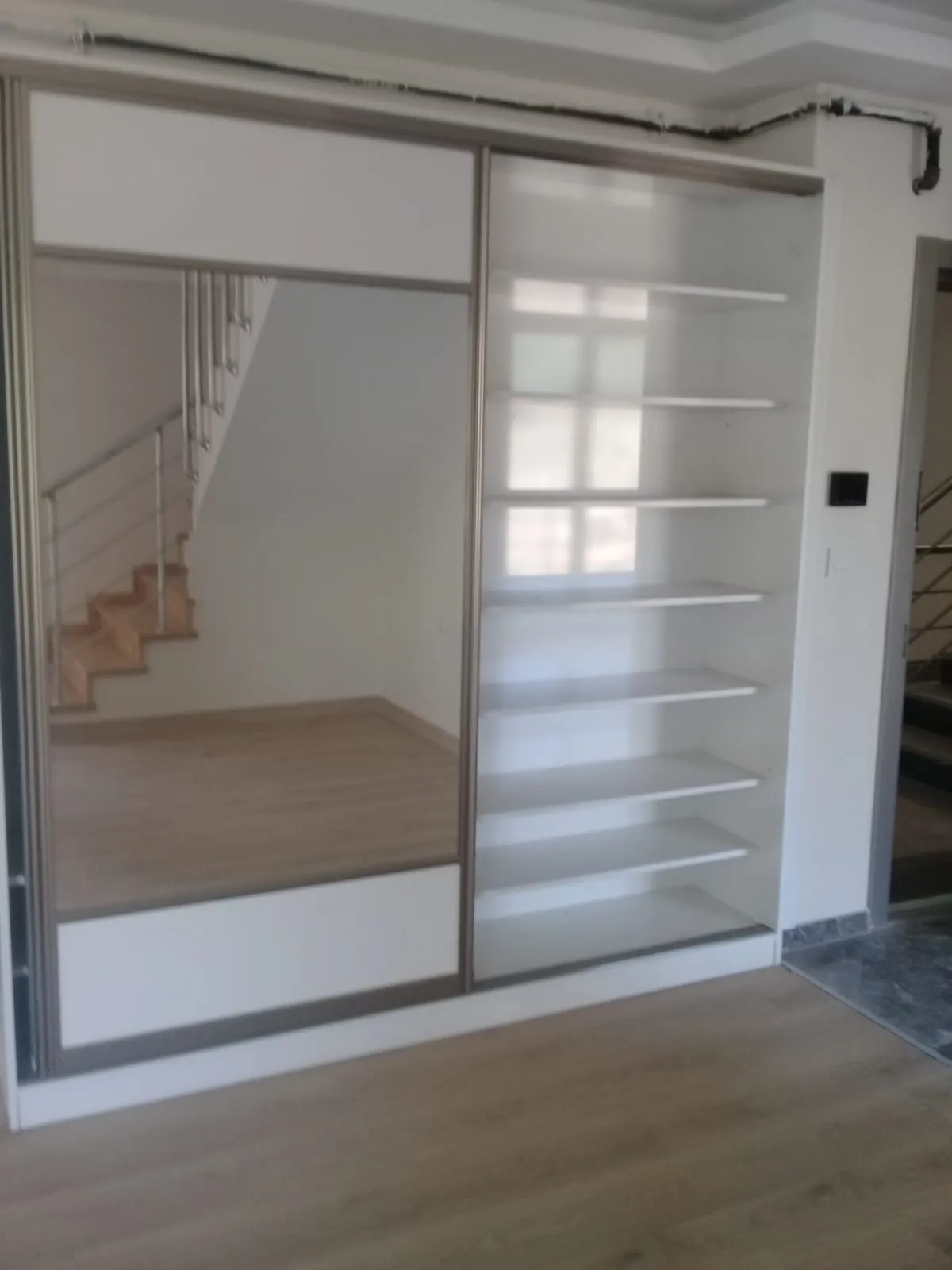 Sürgülü Ray Dolap Aynalı Kapak Modeli